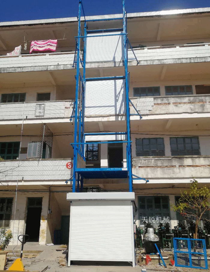 大连室外升降货梯